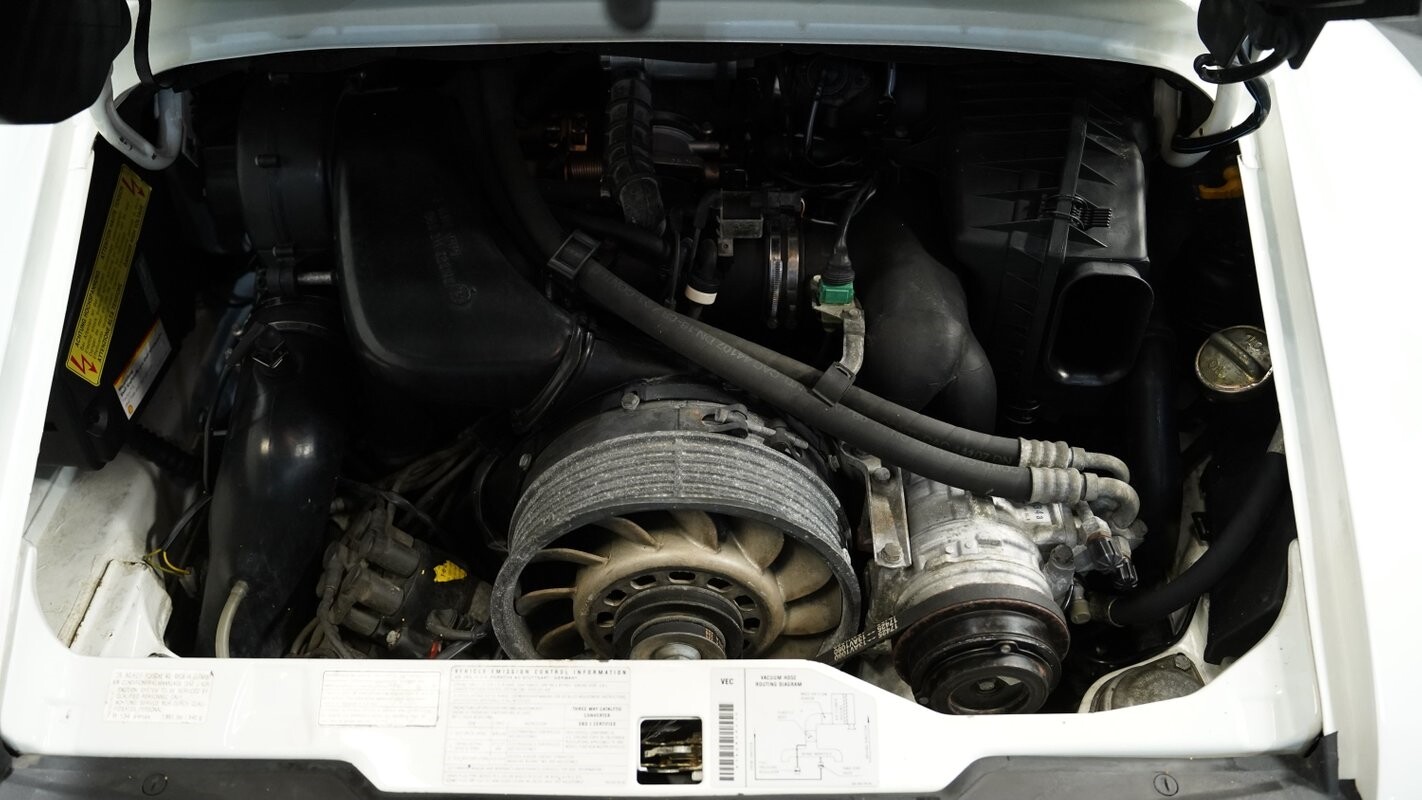 Porsche-911-1995-Convertible-3