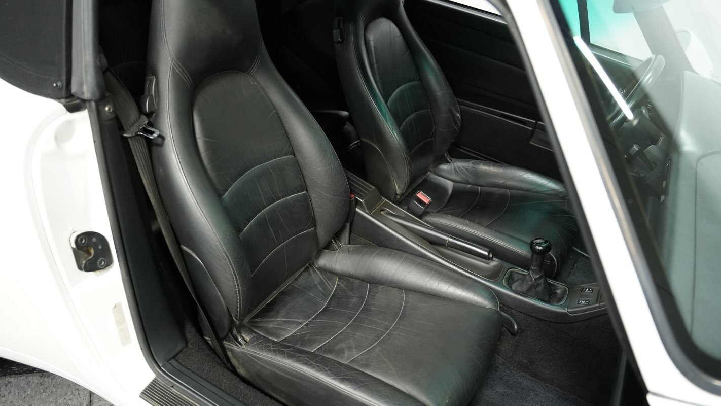 Porsche-911-1995-Convertible-38