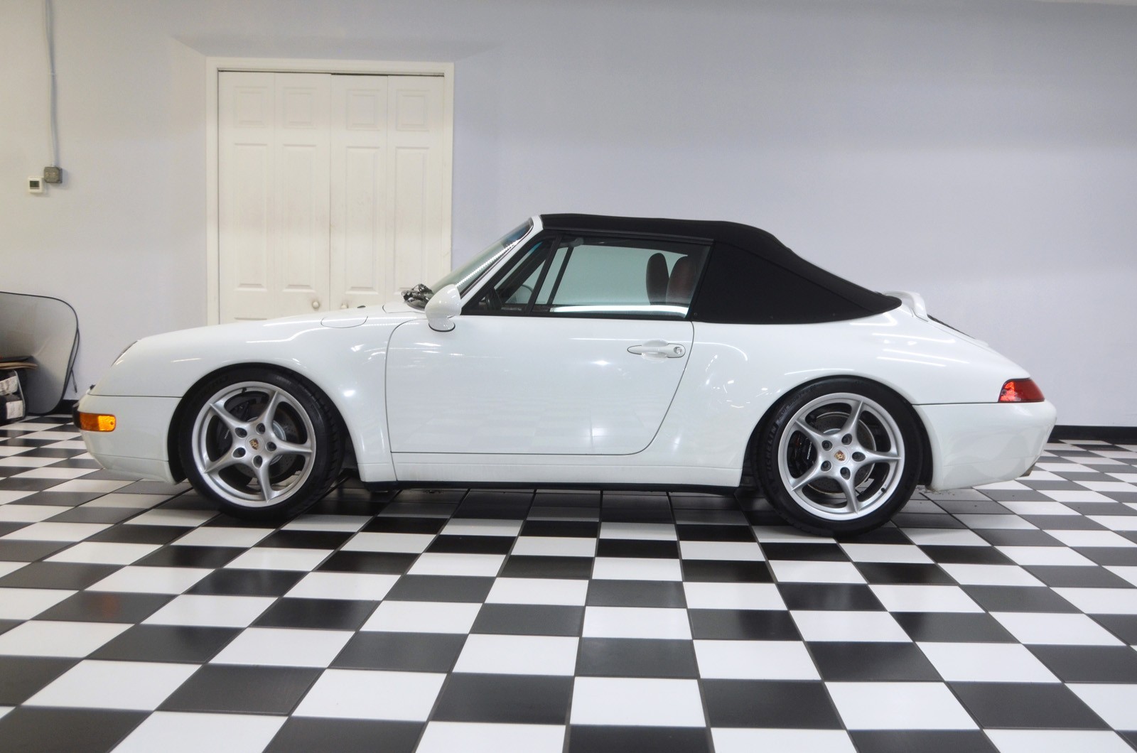 Porsche-911-1995-Convertible-4