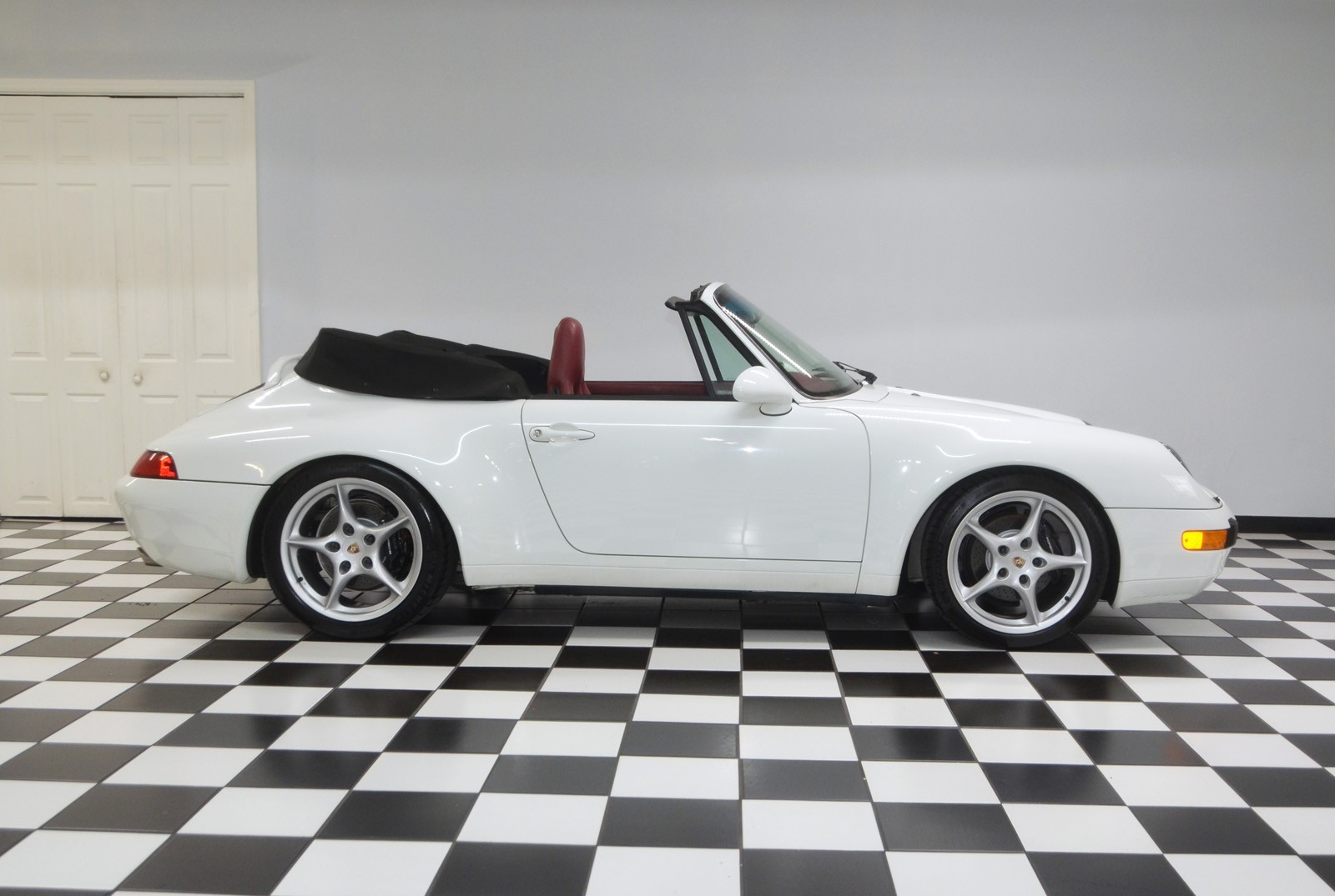 Porsche-911-1995-Convertible-9
