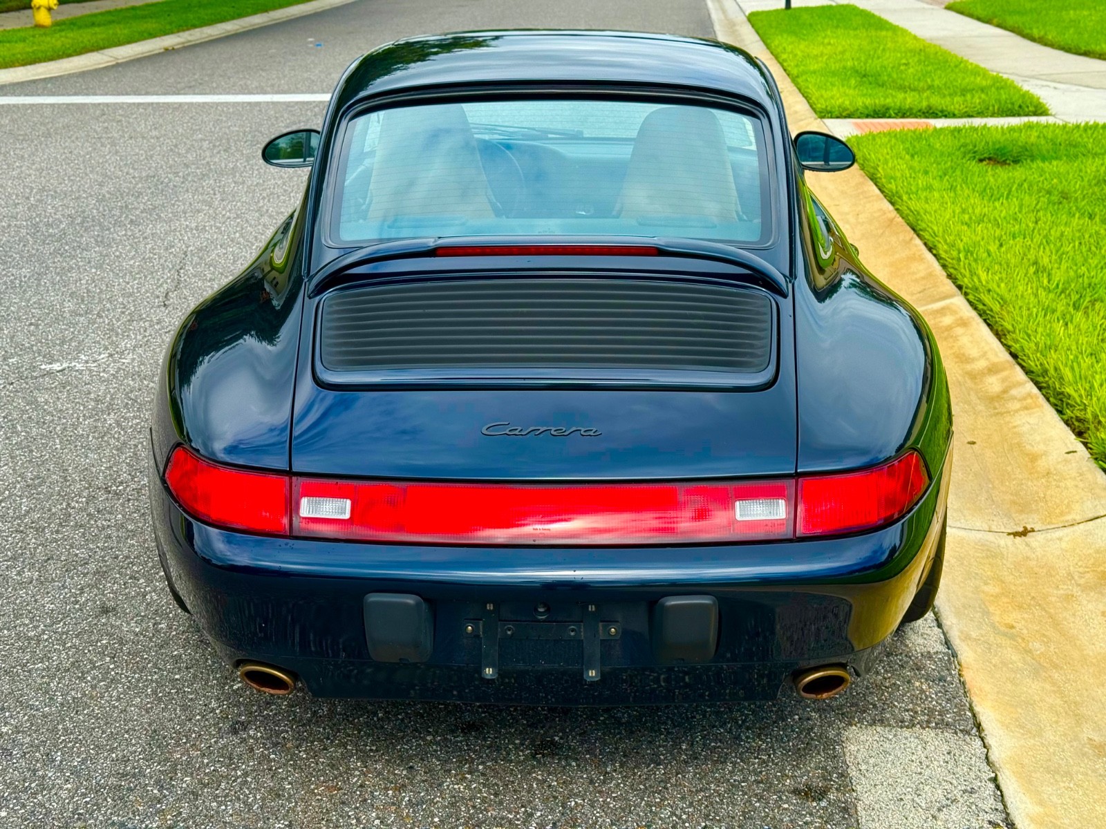 Porsche-911-1995-Coupe-1