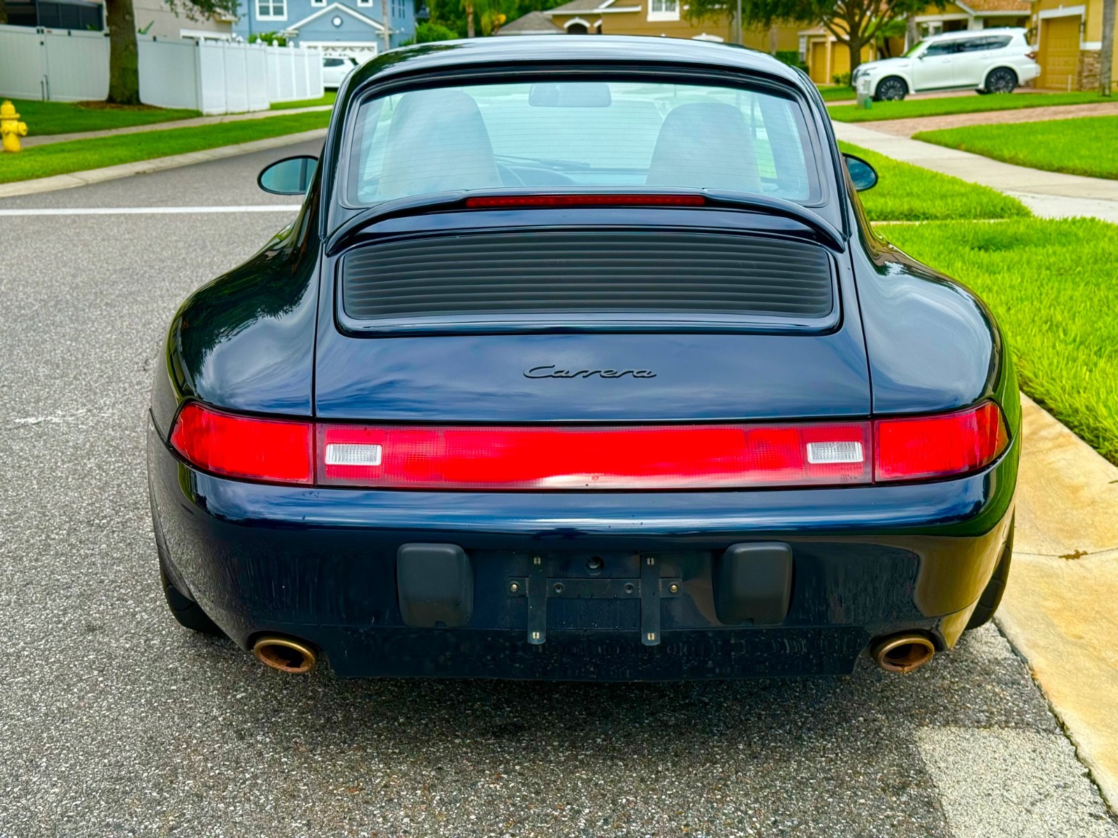 Porsche-911-1995-Coupe-10