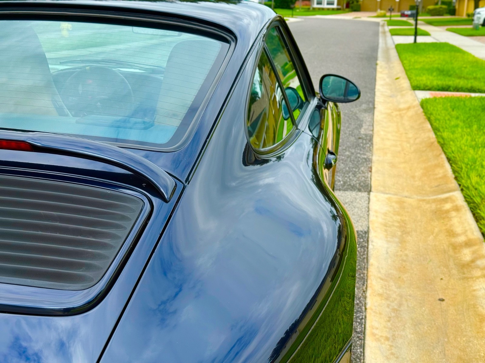 Porsche-911-1995-Coupe-19