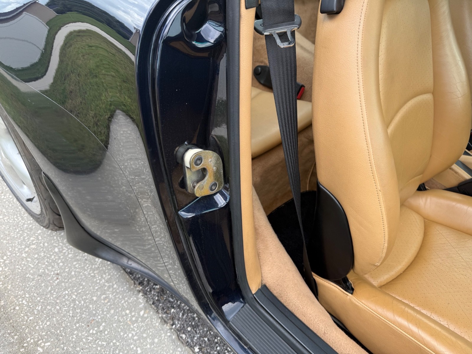 Porsche-911-1995-Coupe-27