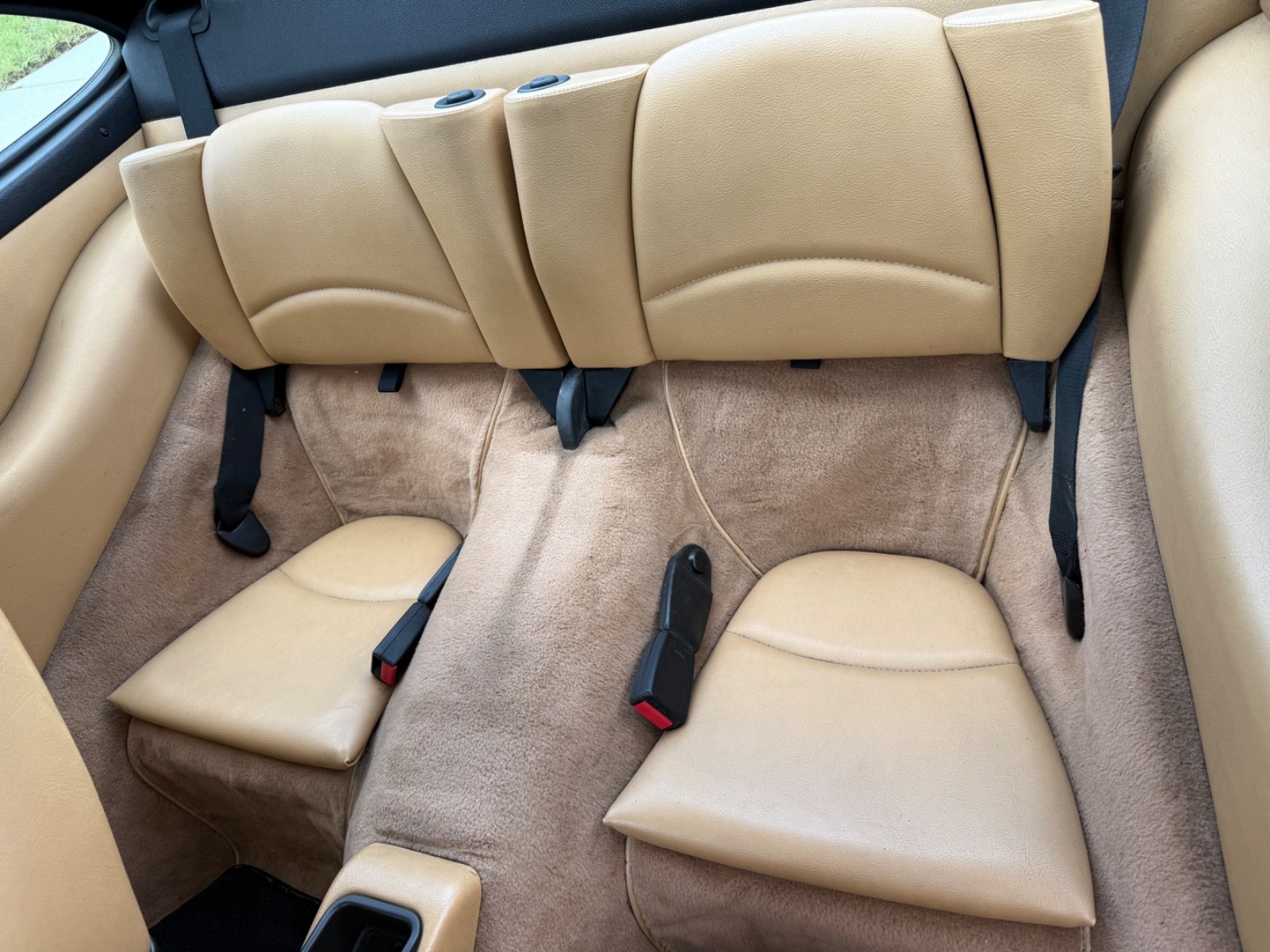 Porsche-911-1995-Coupe-29