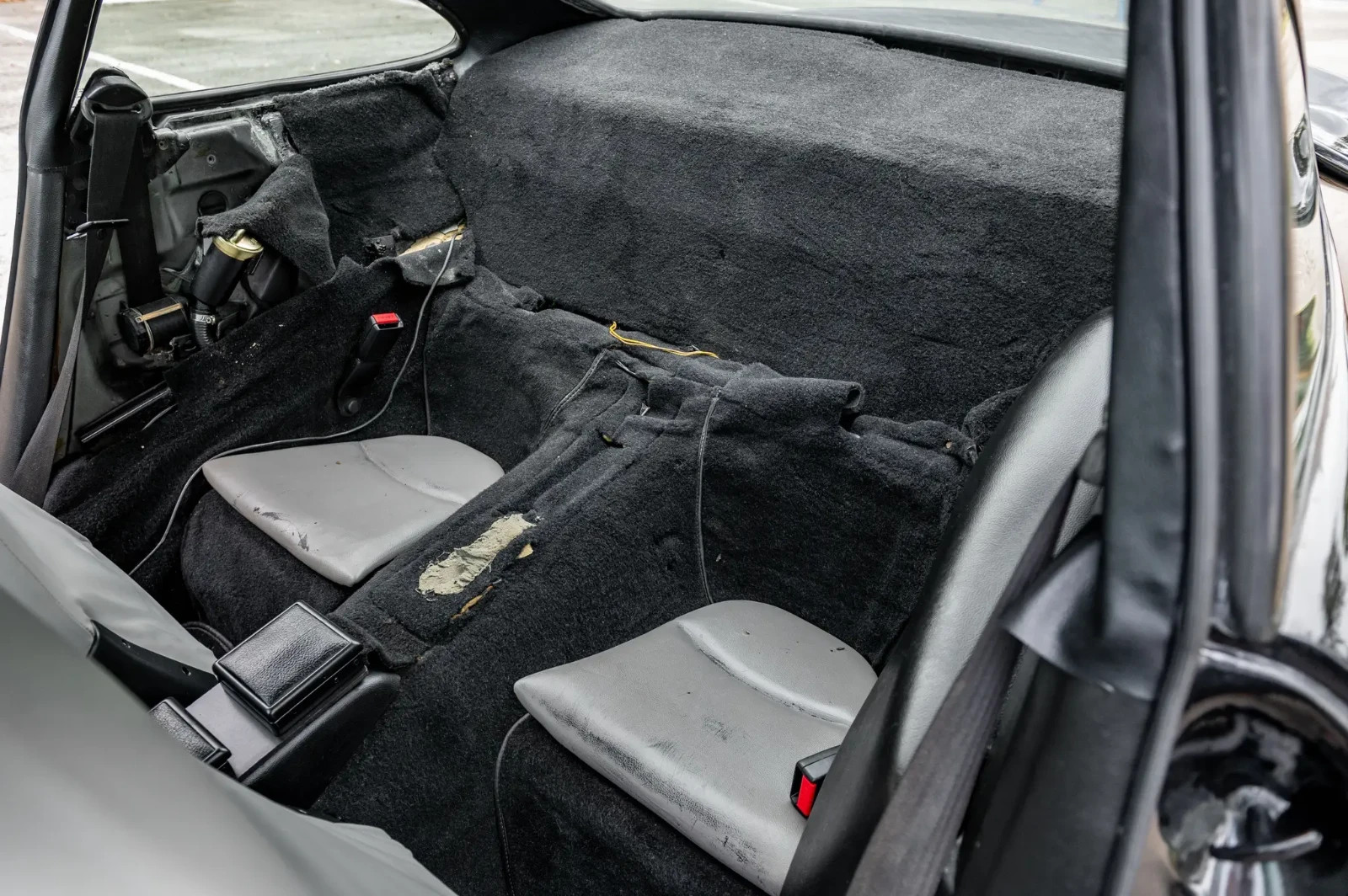 Porsche-911-1995-Coupe-36