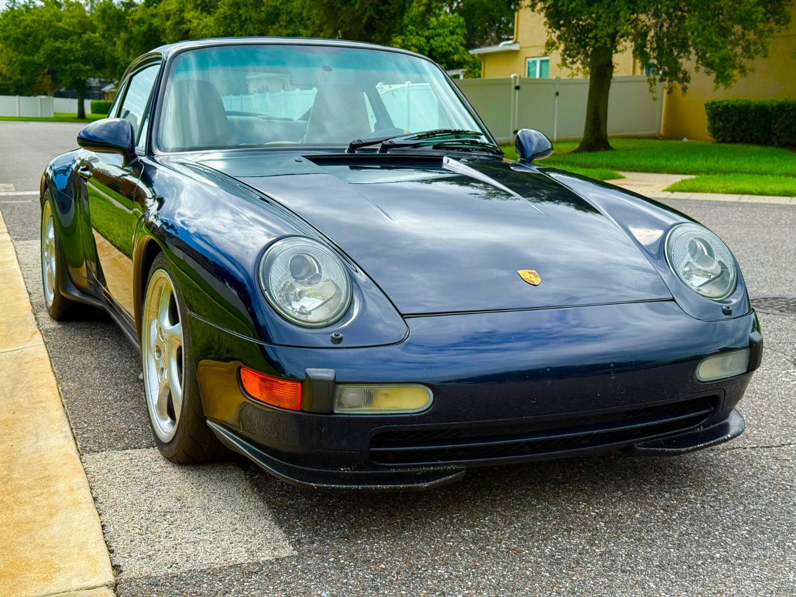 Porsche-911-1995-Coupe-5