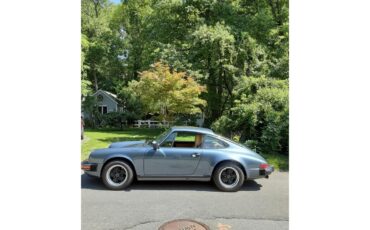 Porsche-911-carrera-1987-Venetian-Blue-Saddle
