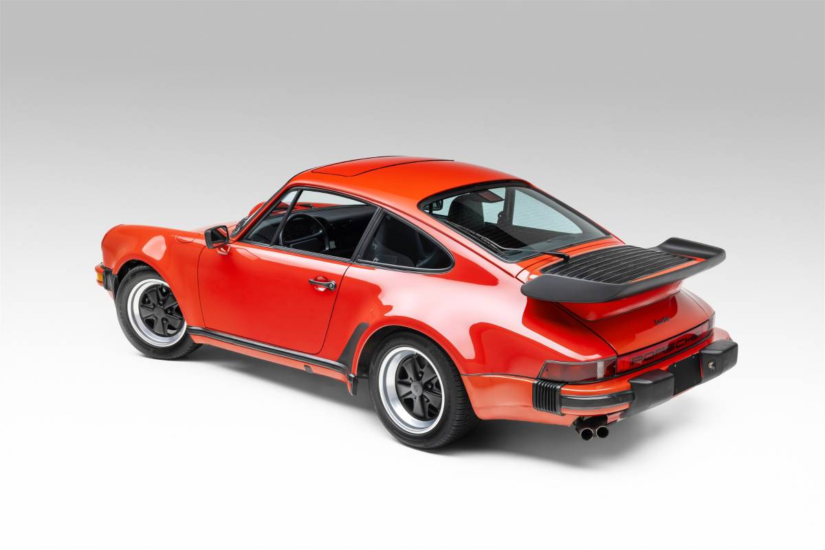 Porsche-911-turbo-1986-red-16