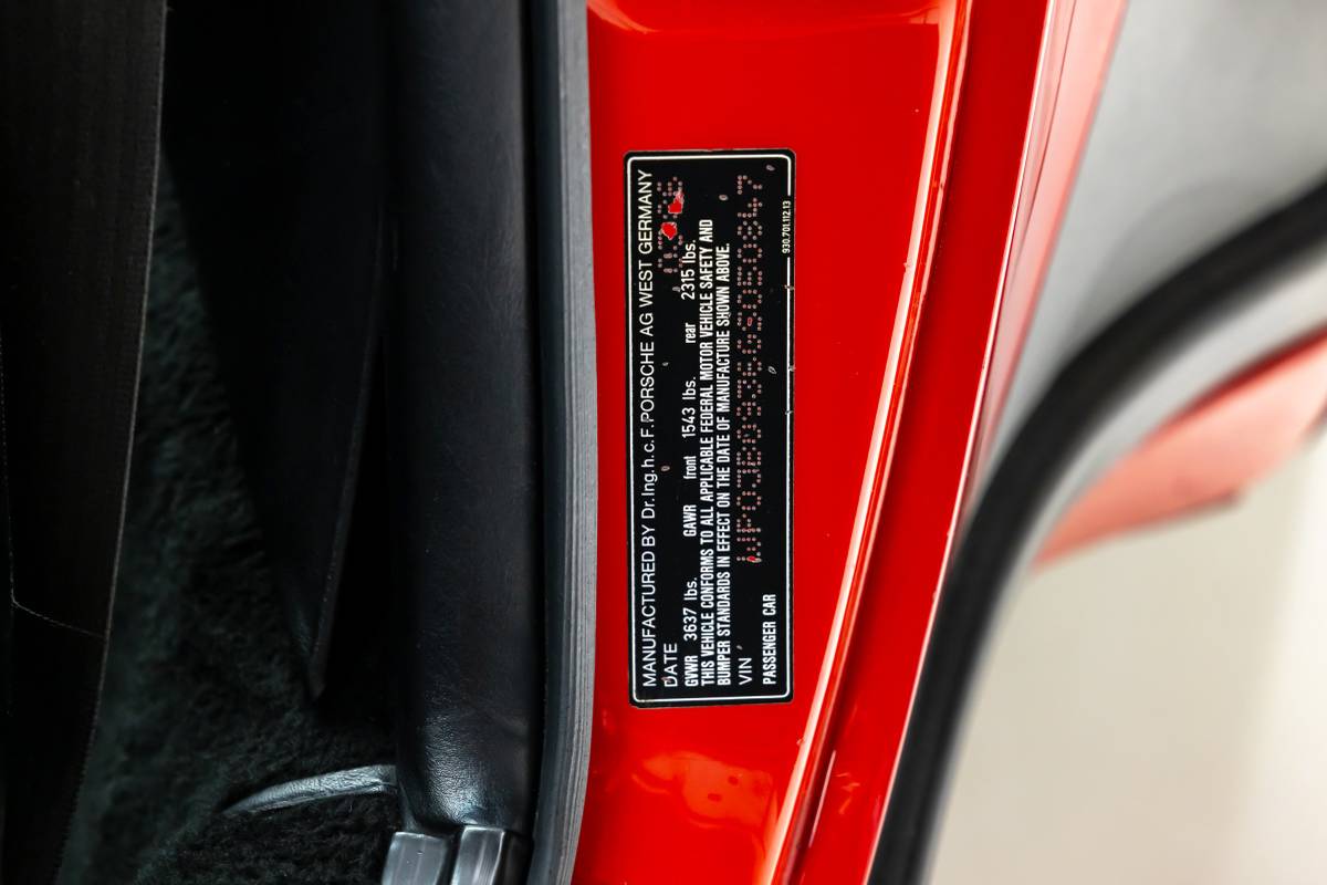 Porsche-911-turbo-1986-red-6