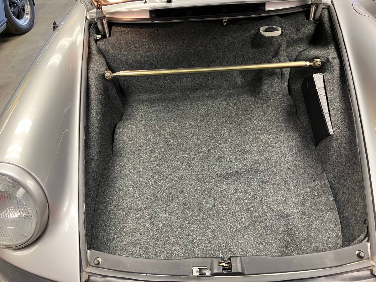 Porsche-911s-1977-silver-11