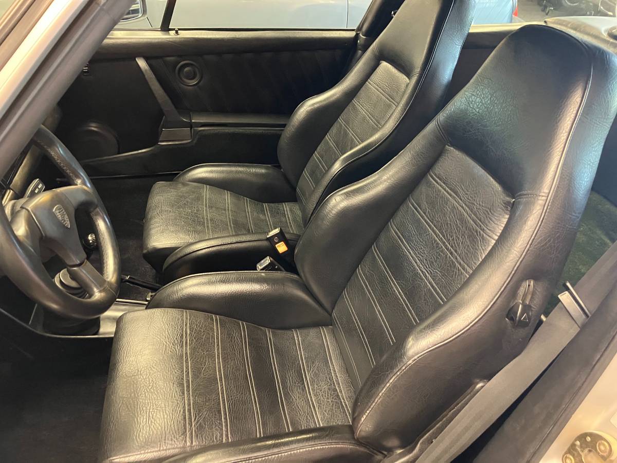 Porsche-911s-1977-silver-13