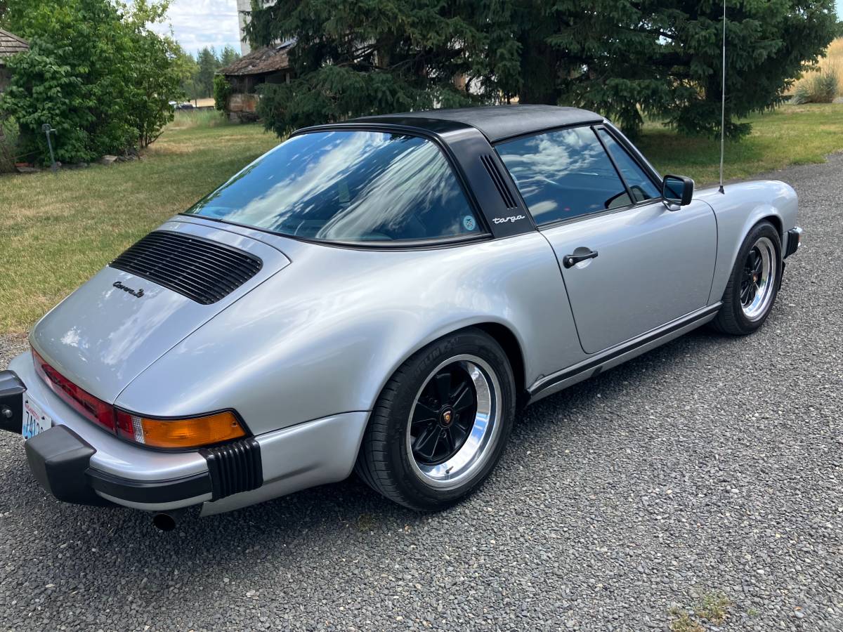 Porsche-911s-1977-silver-2