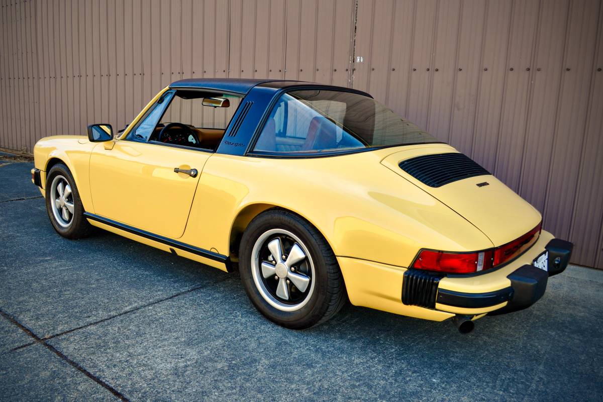 Porsche-911s-targa-1976-yellow-34