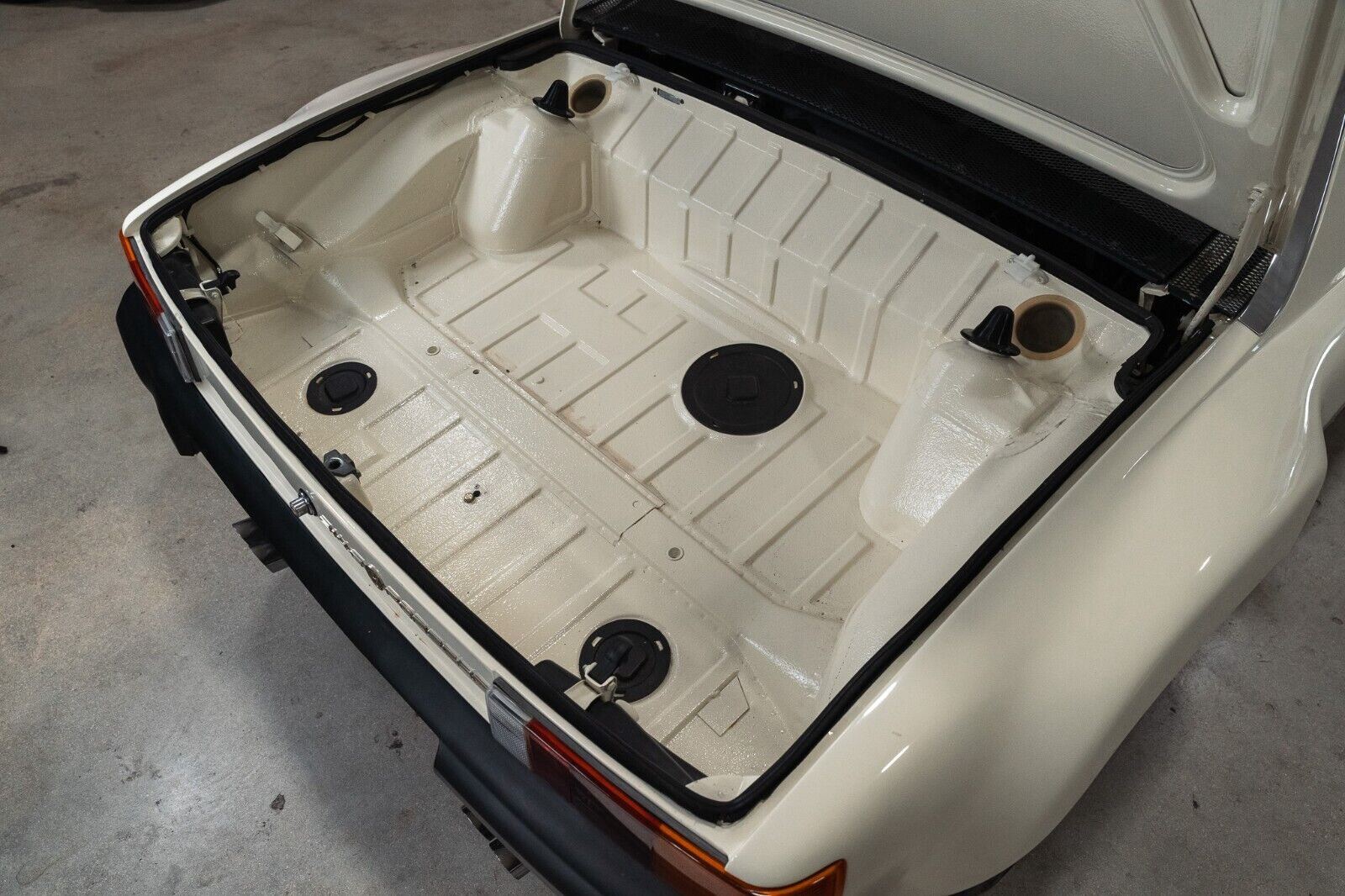 Porsche-914-1971-Targa-17