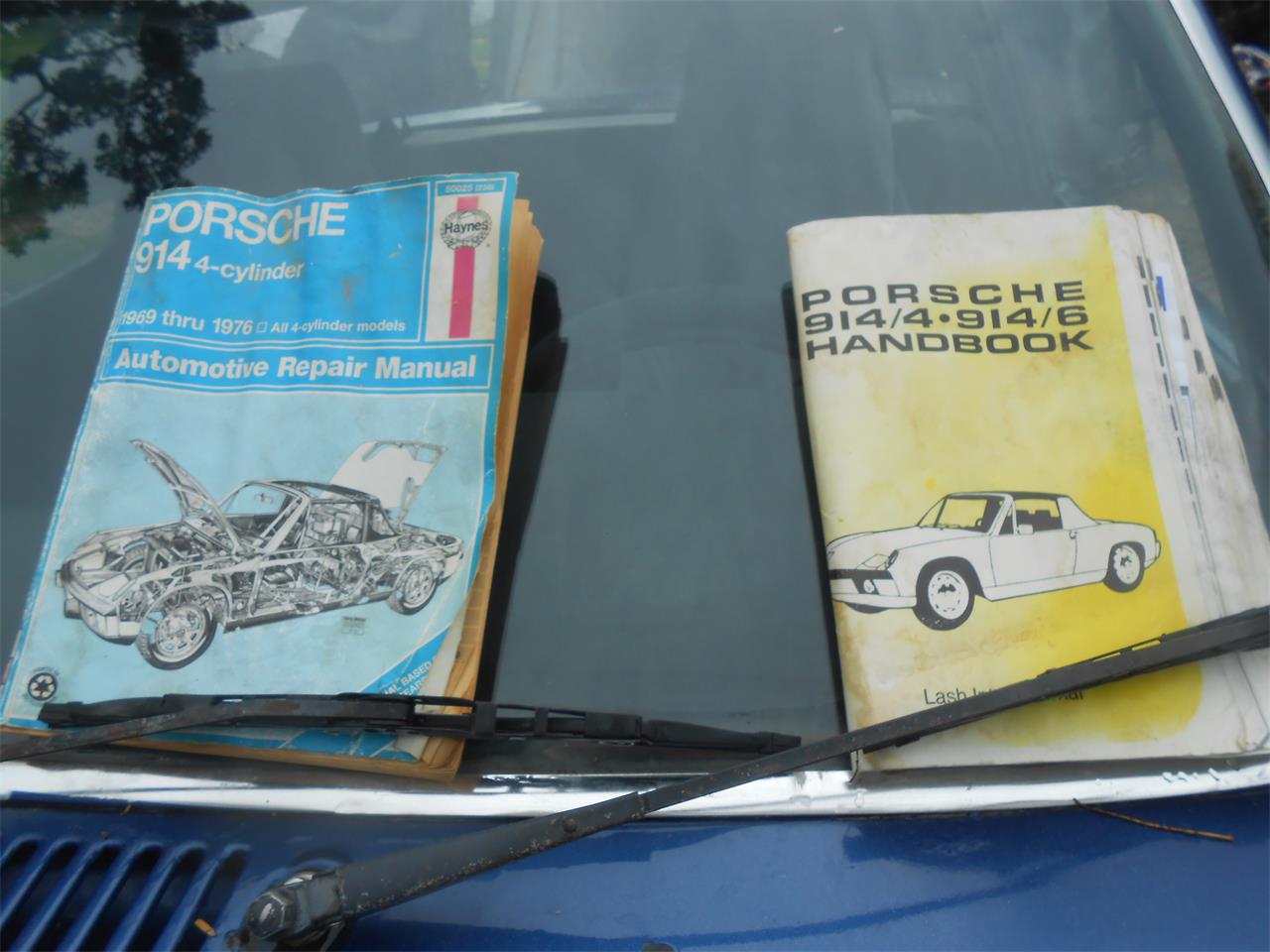 Porsche-914-1973-Royal-Blue-Black-12