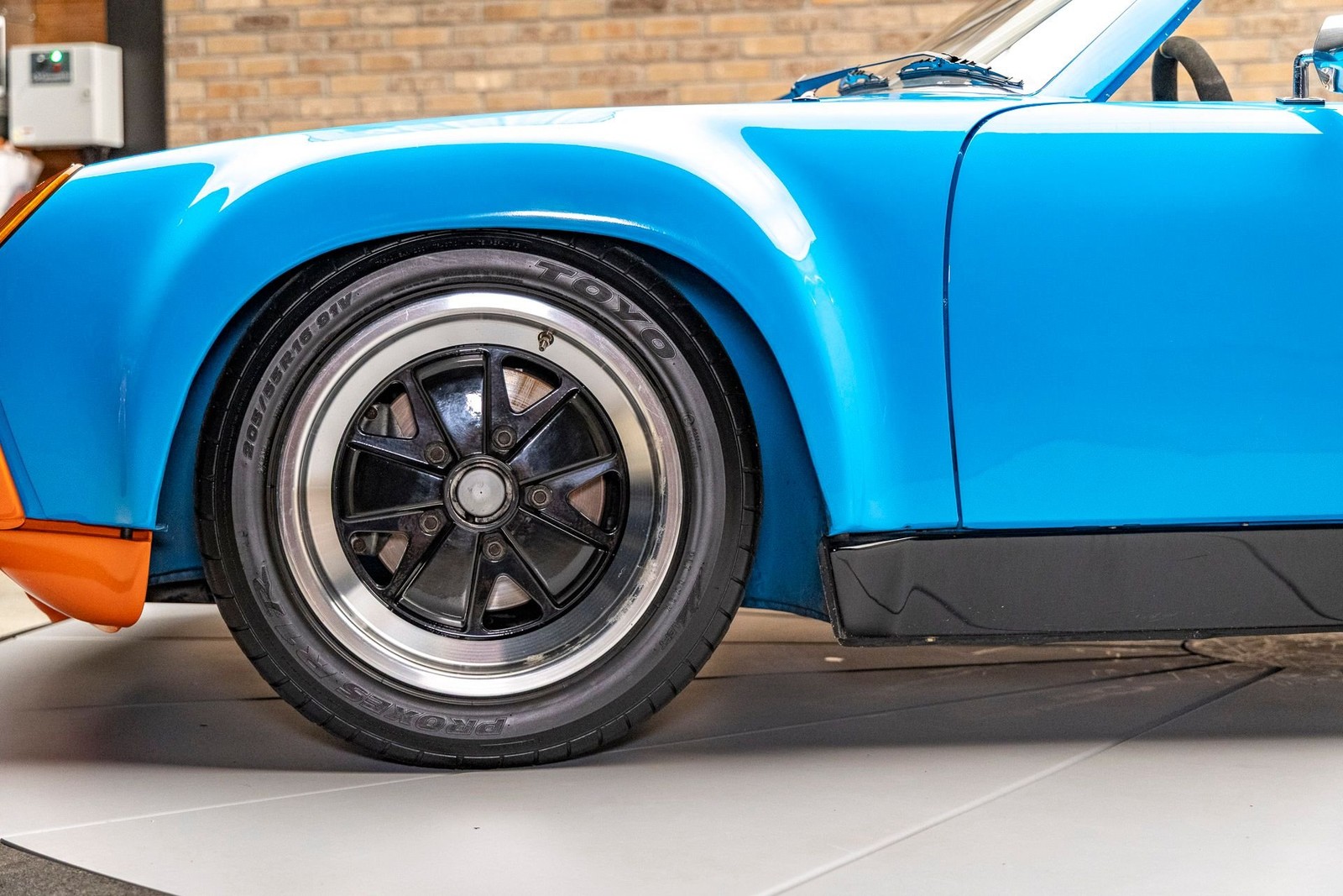 Porsche-914-1974-Coupe-14