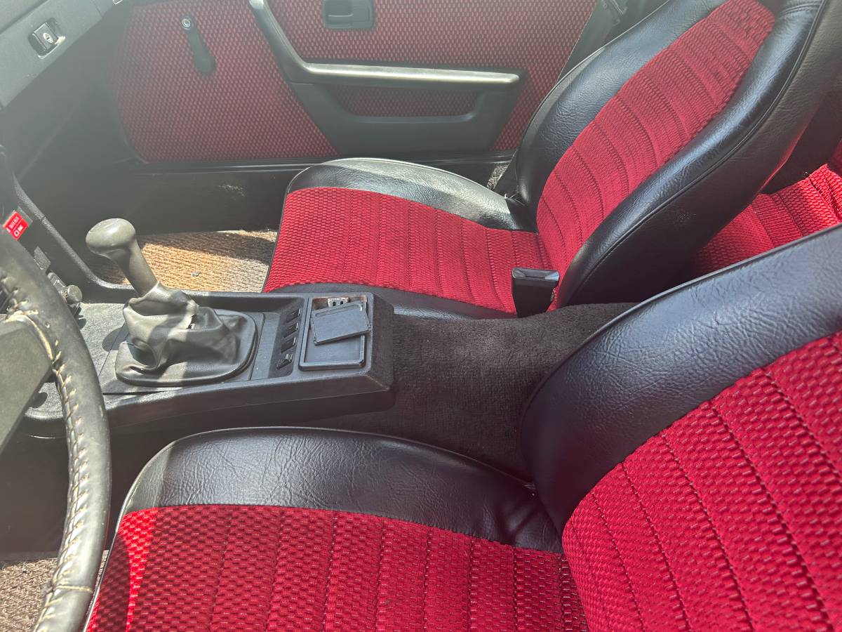 Porsche-924-1979-5