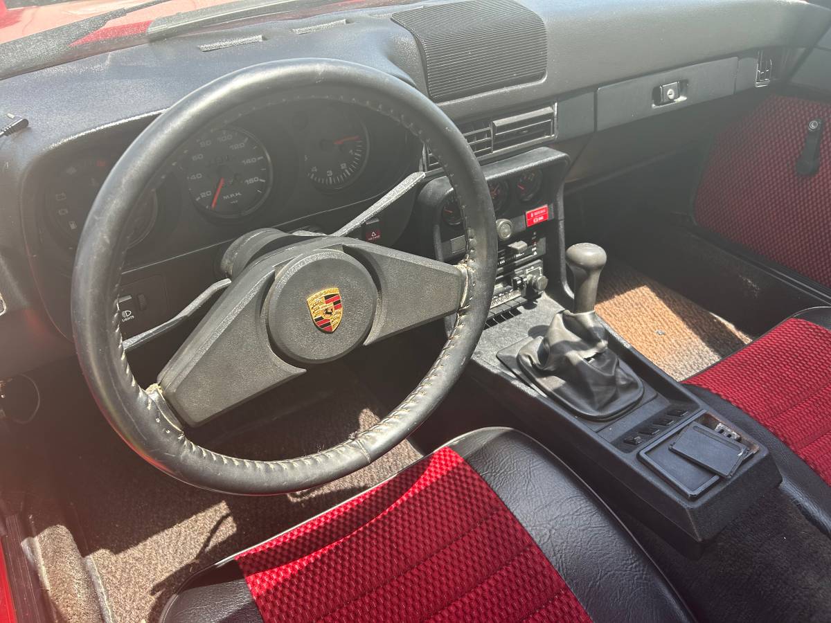 Porsche-924-1979-7