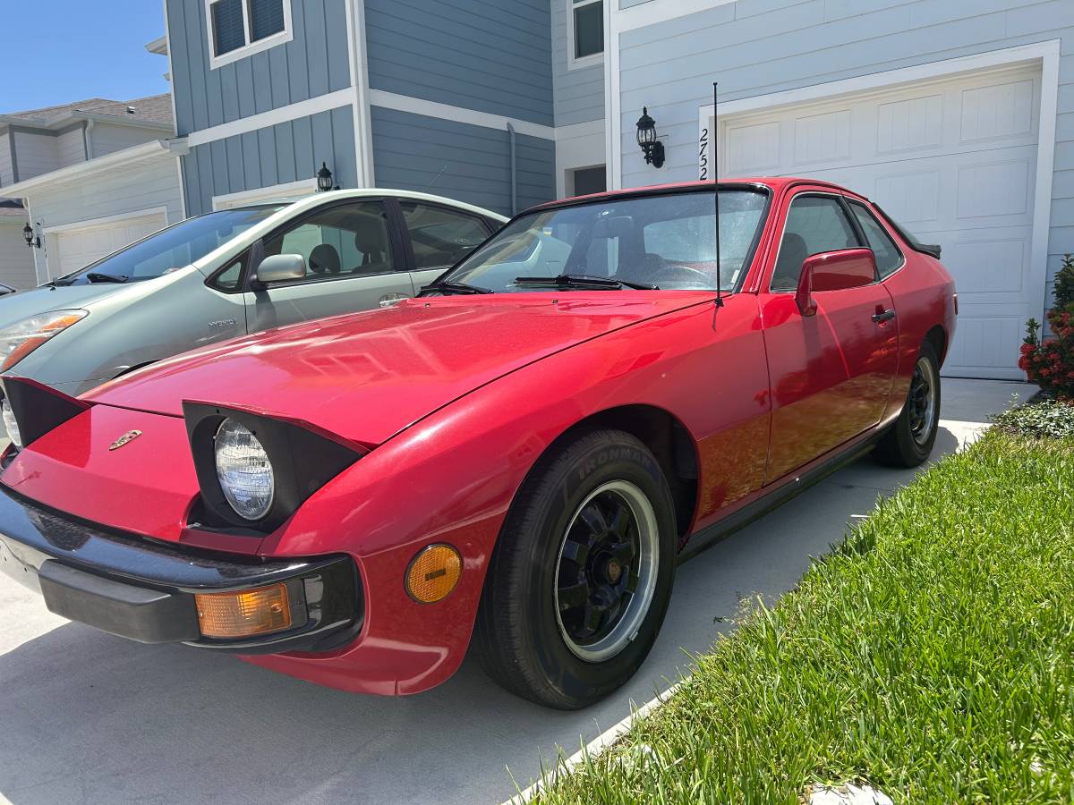 Porsche-924-1979