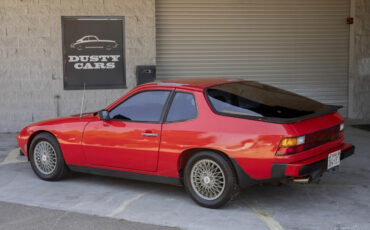Porsche-924-1980-Coupe-2