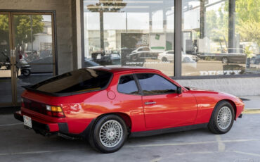 Porsche-924-1980-Coupe-4
