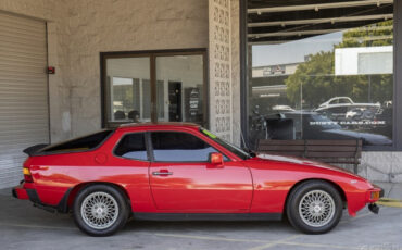 Porsche-924-1980-Coupe-5