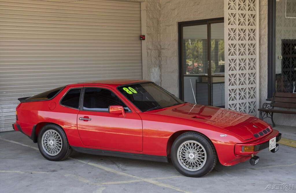 Porsche-924-1980-Coupe-6