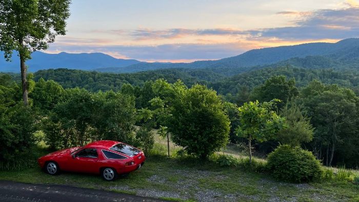Porsche-928-1979-Red-10