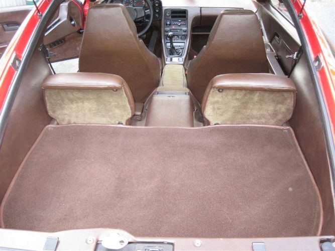 Porsche-928-1979-Red-19