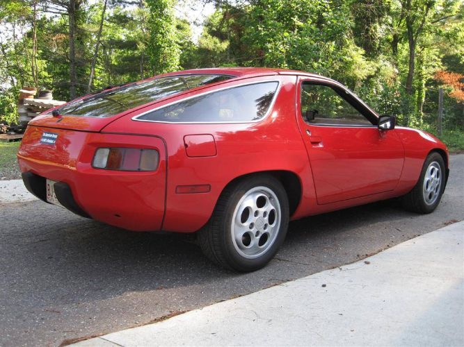 Porsche-928-1979-Red-24