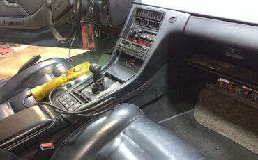 Porsche-928-1982-Coupe-16