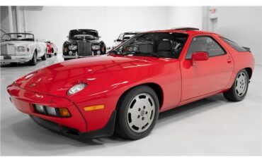 Porsche-928-1983-Coupe-1