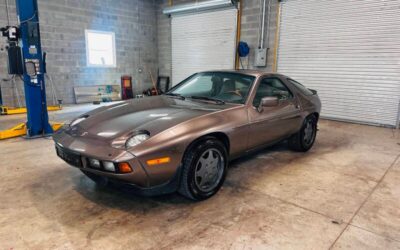 Porsche 928 1984 Coupe