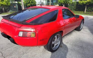 Porsche-928-1984-Red-2