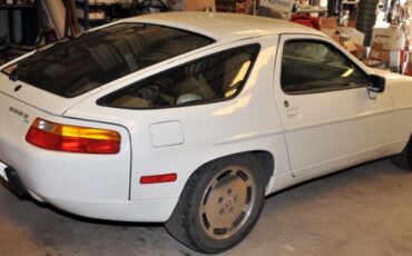 Porsche-928-1988-10