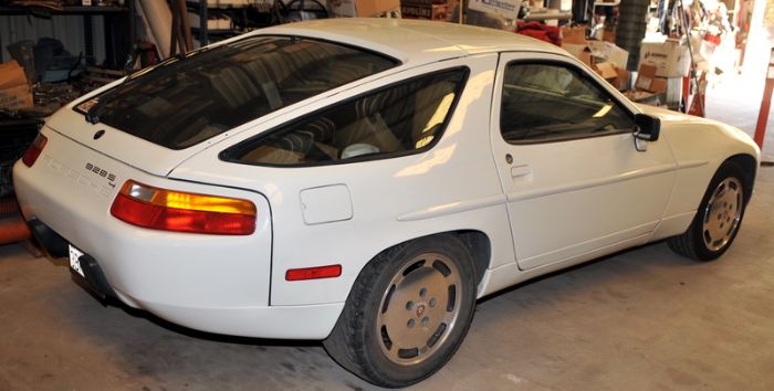 Porsche-928-1988-10