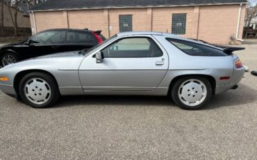 Porsche-928-1988-Silver-16
