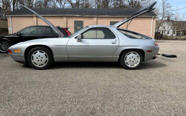 Porsche-928-1988-Silver-17