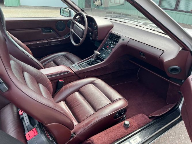 Porsche-928-1988-Silver-2