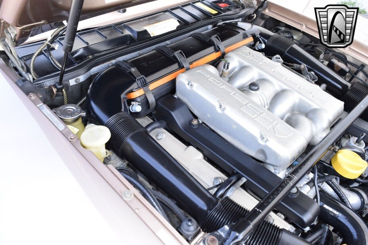 Porsche-928-1988-coupe-17