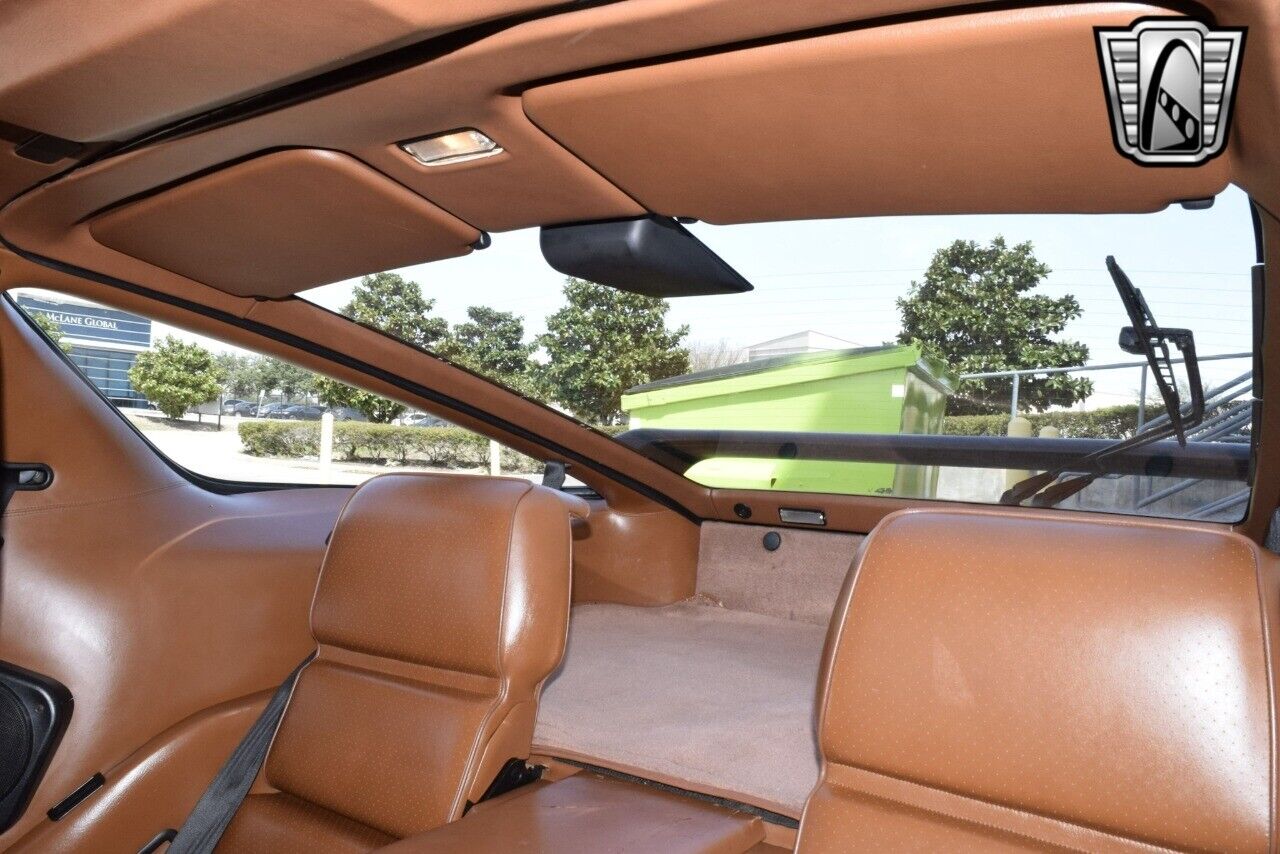 Porsche-928-1988-coupe-22