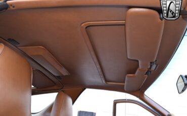 Porsche-928-1988-coupe-26