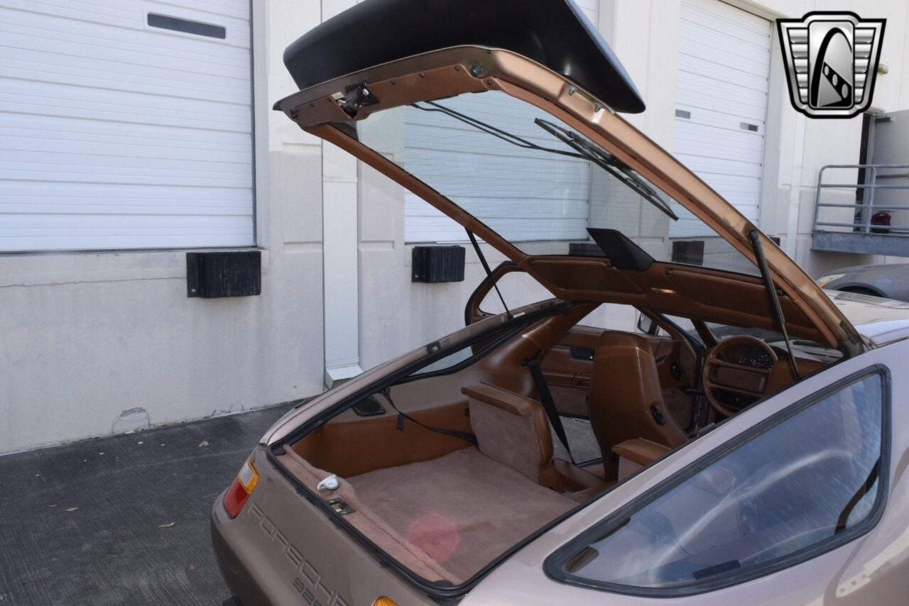 Porsche-928-1988-coupe-29