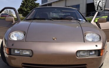 Porsche-928-1988-coupe-31