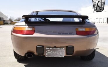 Porsche-928-1988-coupe-39