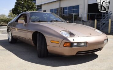 Porsche-928-1988-coupe-6