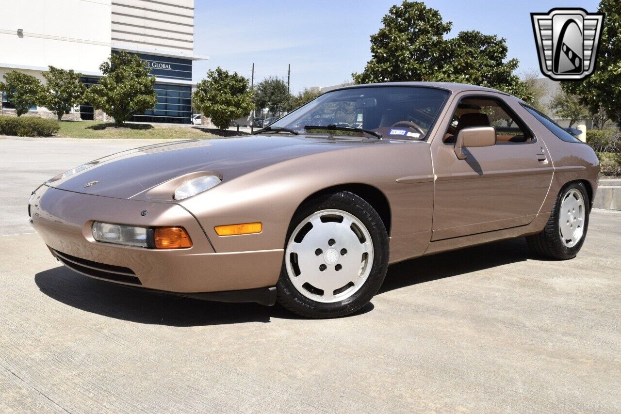 Porsche-928-1988-coupe-7