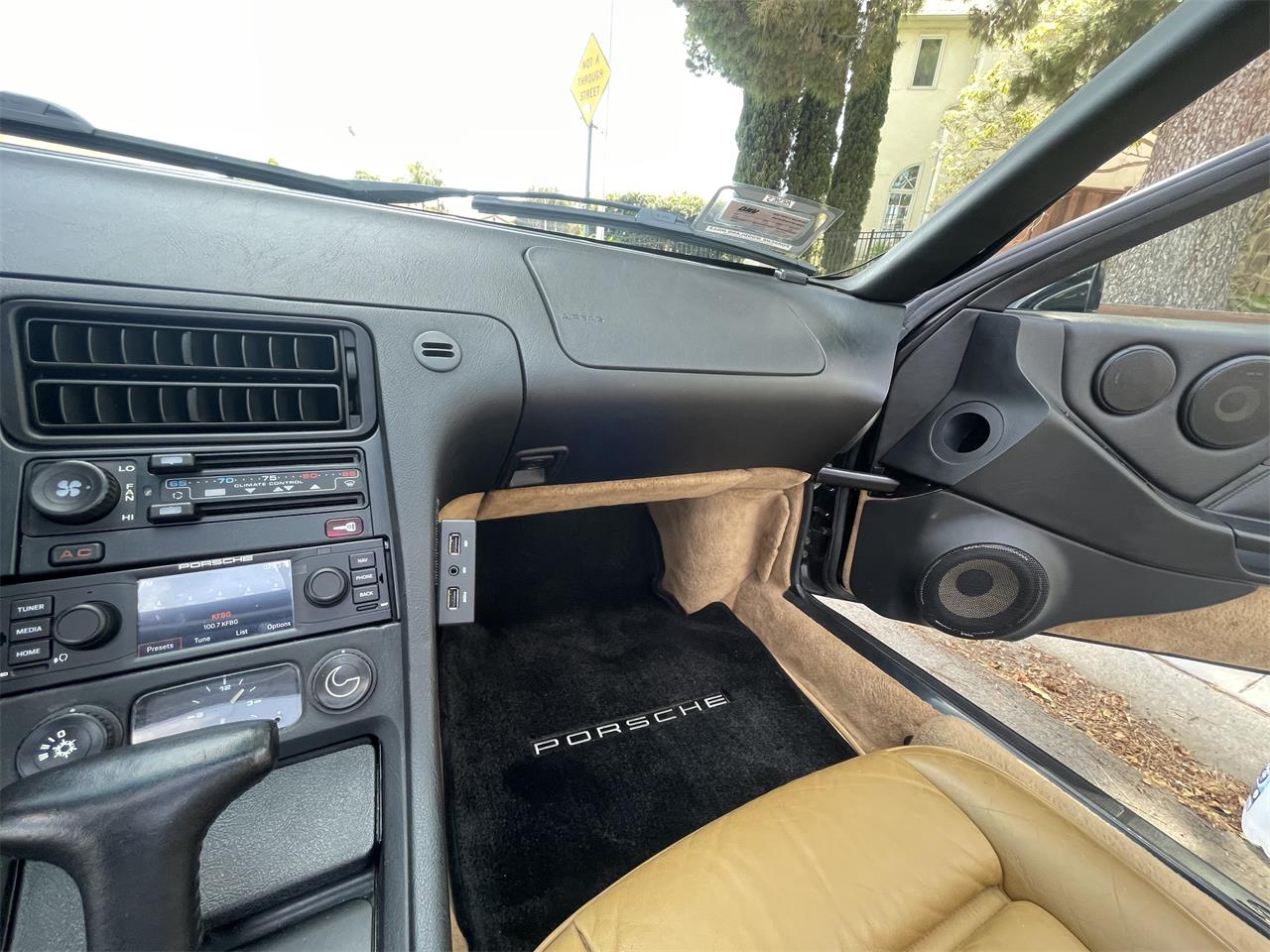 Porsche-928gts-1994-Black-Tan-35