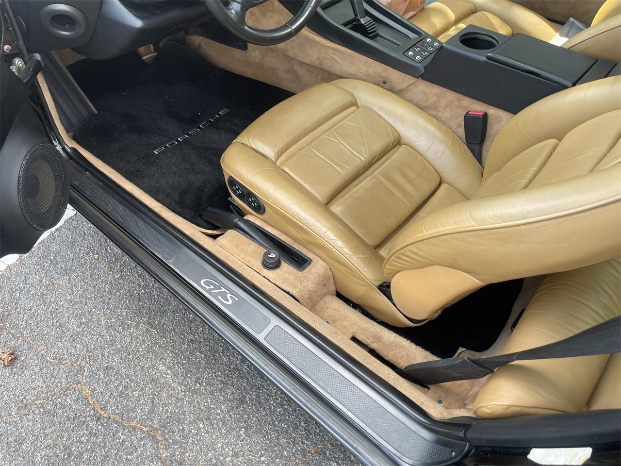 Porsche-928gts-1994-Black-Tan-42